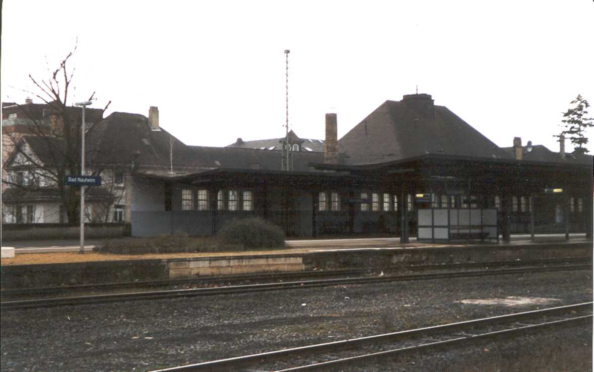 Bad Nauheim Bahnhof - Right Rear